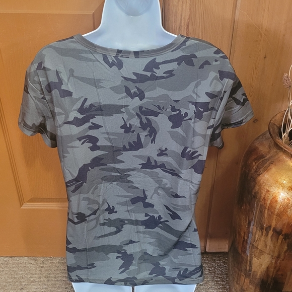 New Flag Camo Top - Picture 3 of 4